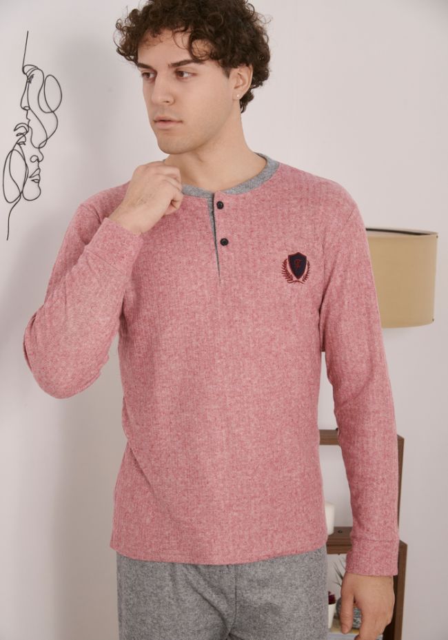 Men's pajamas with embroidered badge